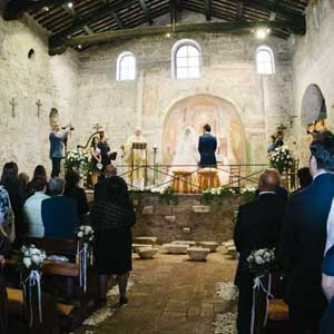 fotografo matrimonio San Liberato interno della chiesa