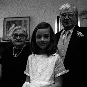 La risposta italiana alla famiglia Addams fotografata da Zingone